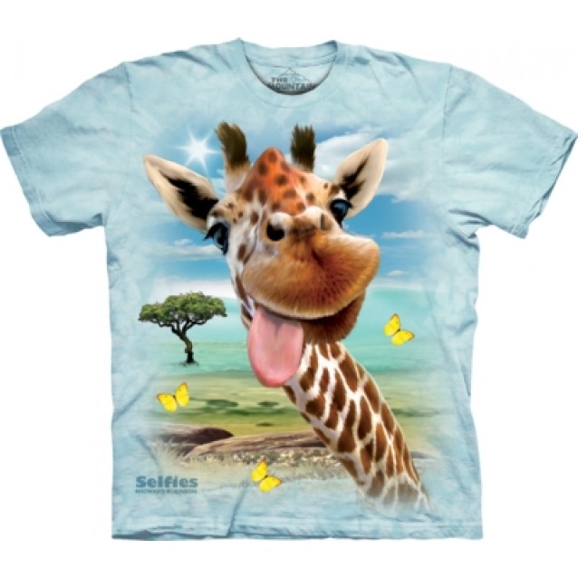 Giraffe Selfie - Humour T Shirt The Mountain Giraffe Selfie - Humour T Shirt The Mountain