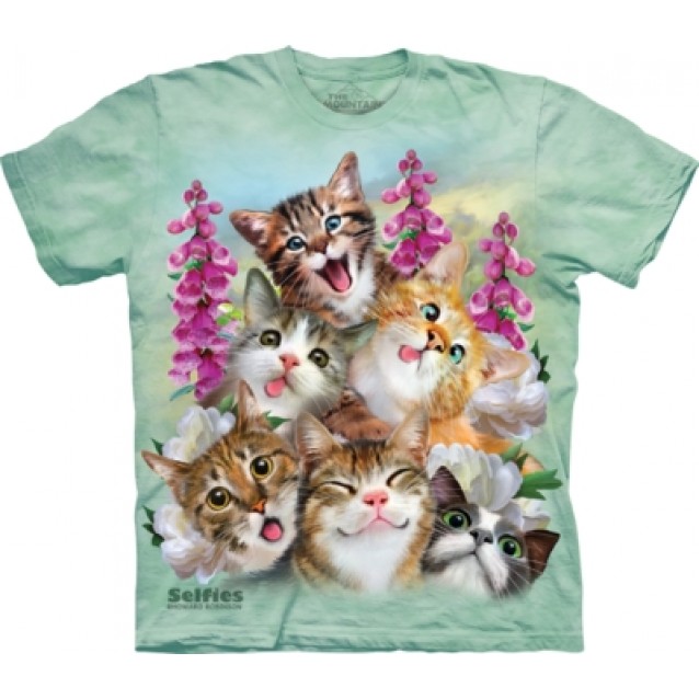 Kittens Selfie  - Humour T Shirt The Mountain